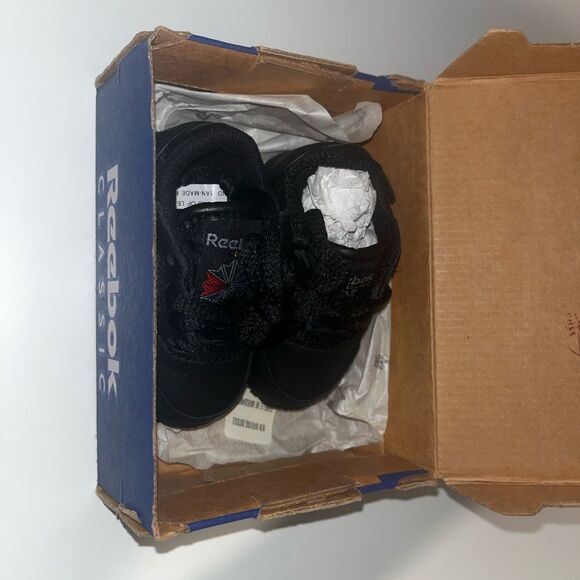 Reebok Kids Black Leather Sneakers - Picture 5 of 6